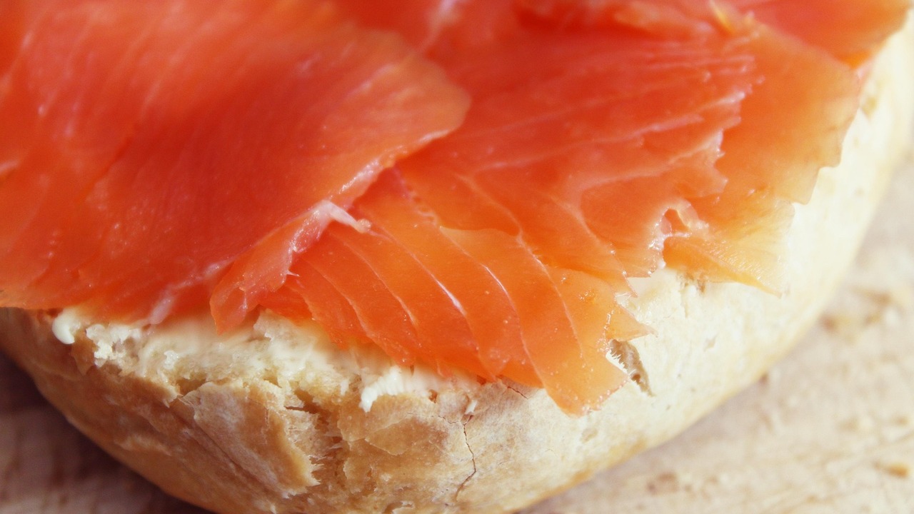 Доктор Мясников рассказал, какой продукт помогает защитить сердце Морская рыба содержит омега-3 жирные кислоты