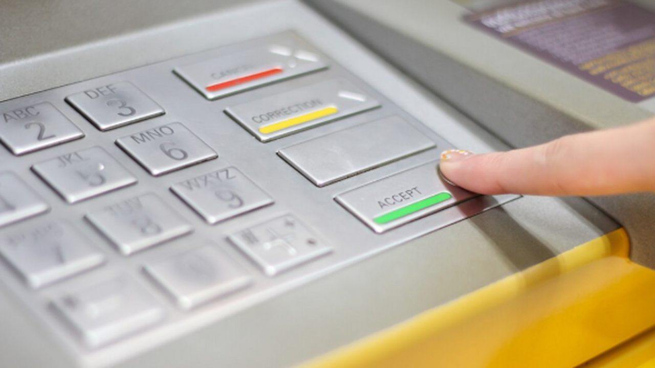 В Ozon банке сообщили о запуске функции выдачи ...