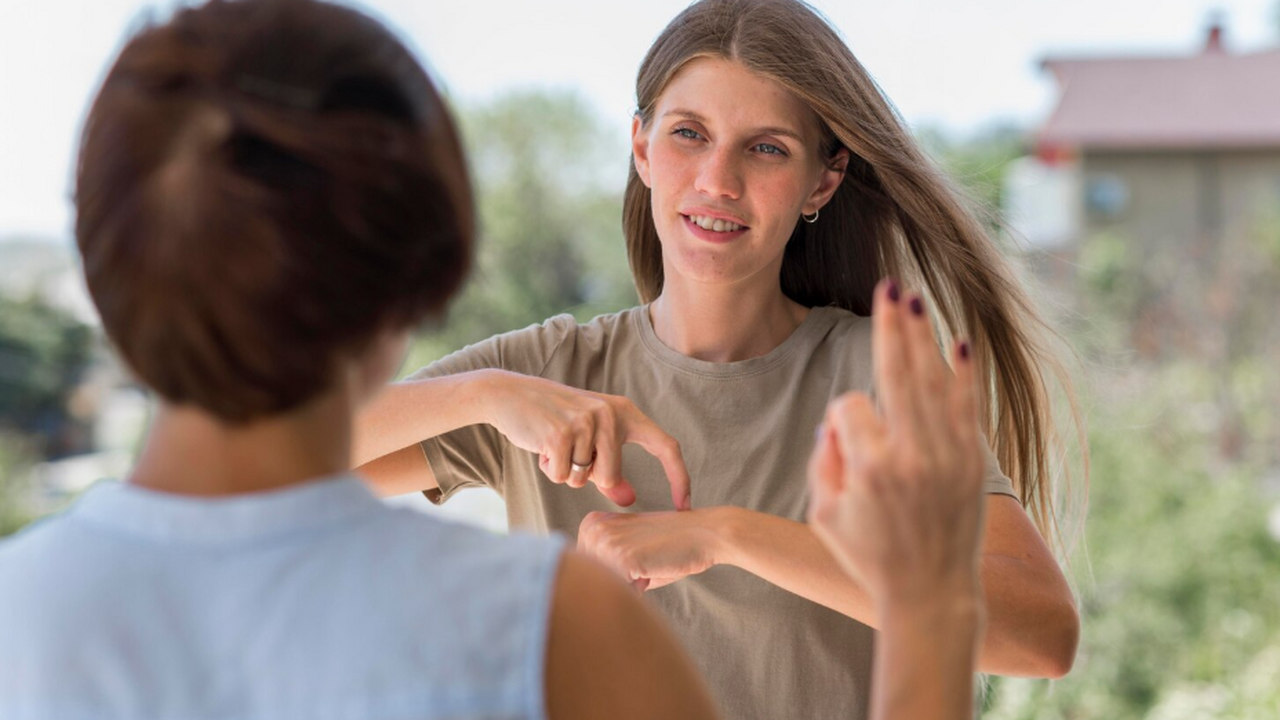 Всероссийское общество глухих объединяет универ...
