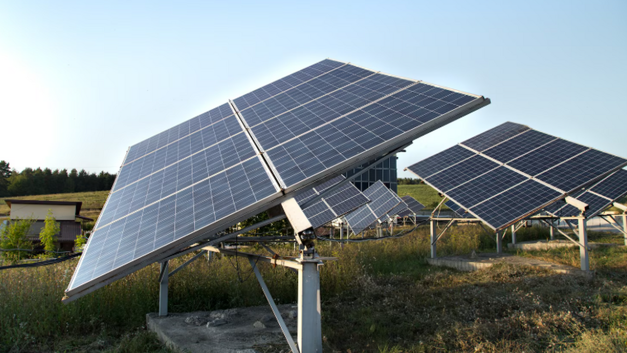 В Китае началось строительство уникальной солне...