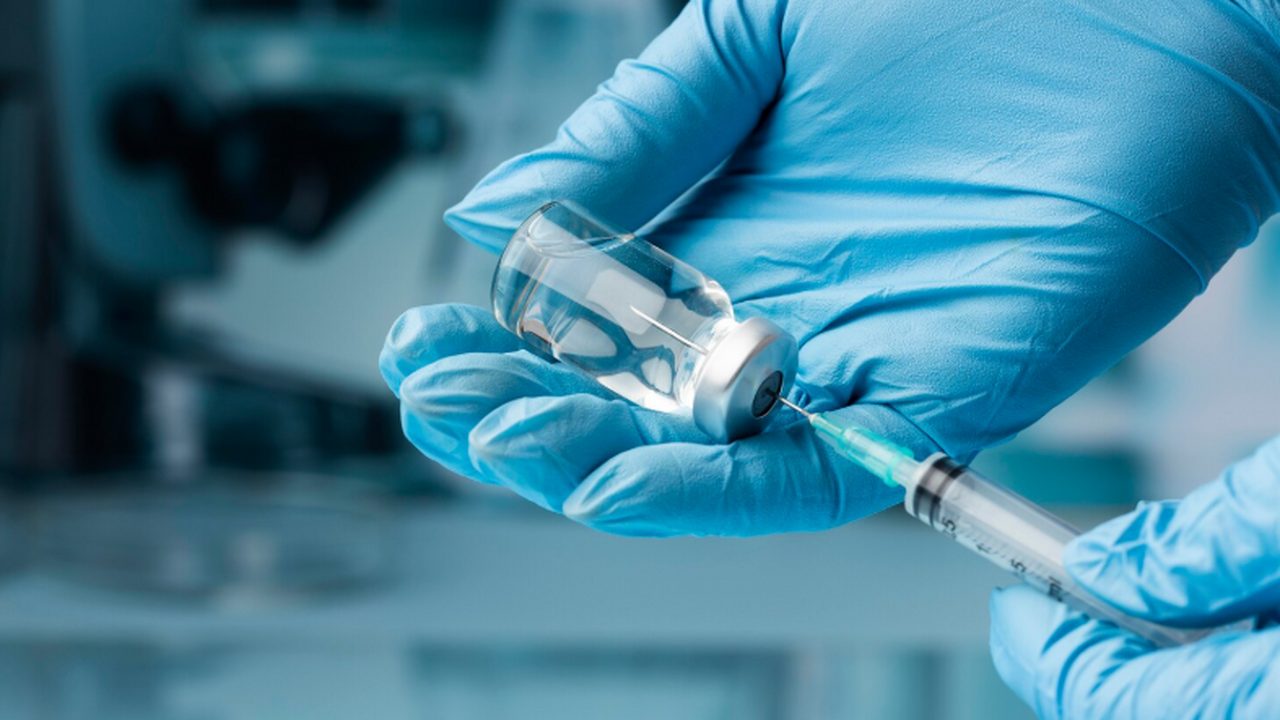 В России созданы бустерные вакцины для усиления...