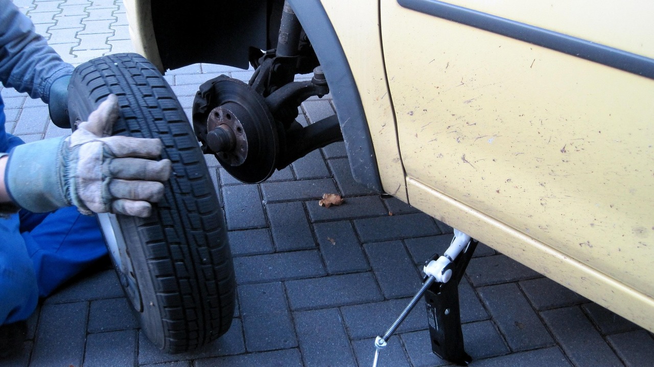 Шиномонтажники и автомойщики стали более востребованы в Самарской области Отмечен традиционный сезонный рост спроса