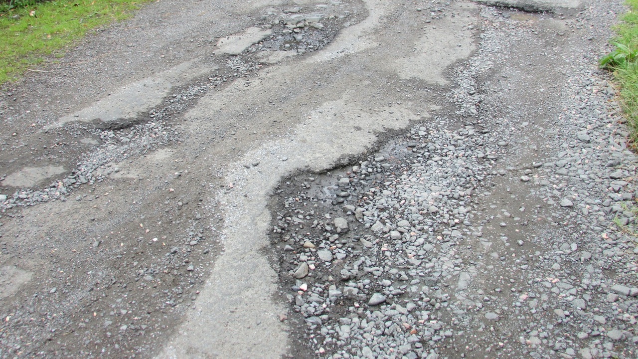 Суд обязал самарских чиновников привести в порядок две улицы города Прокуратура добилась судебного решения о ремонт...