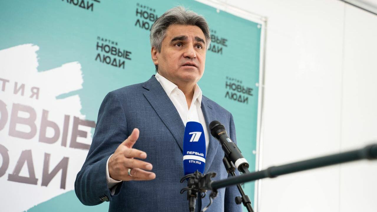 Мигрантов отправят на родину: партия «Новые люди» предлагает ввести полный цифровой контроль Гражданина России без ID сегодня не пустят даже...