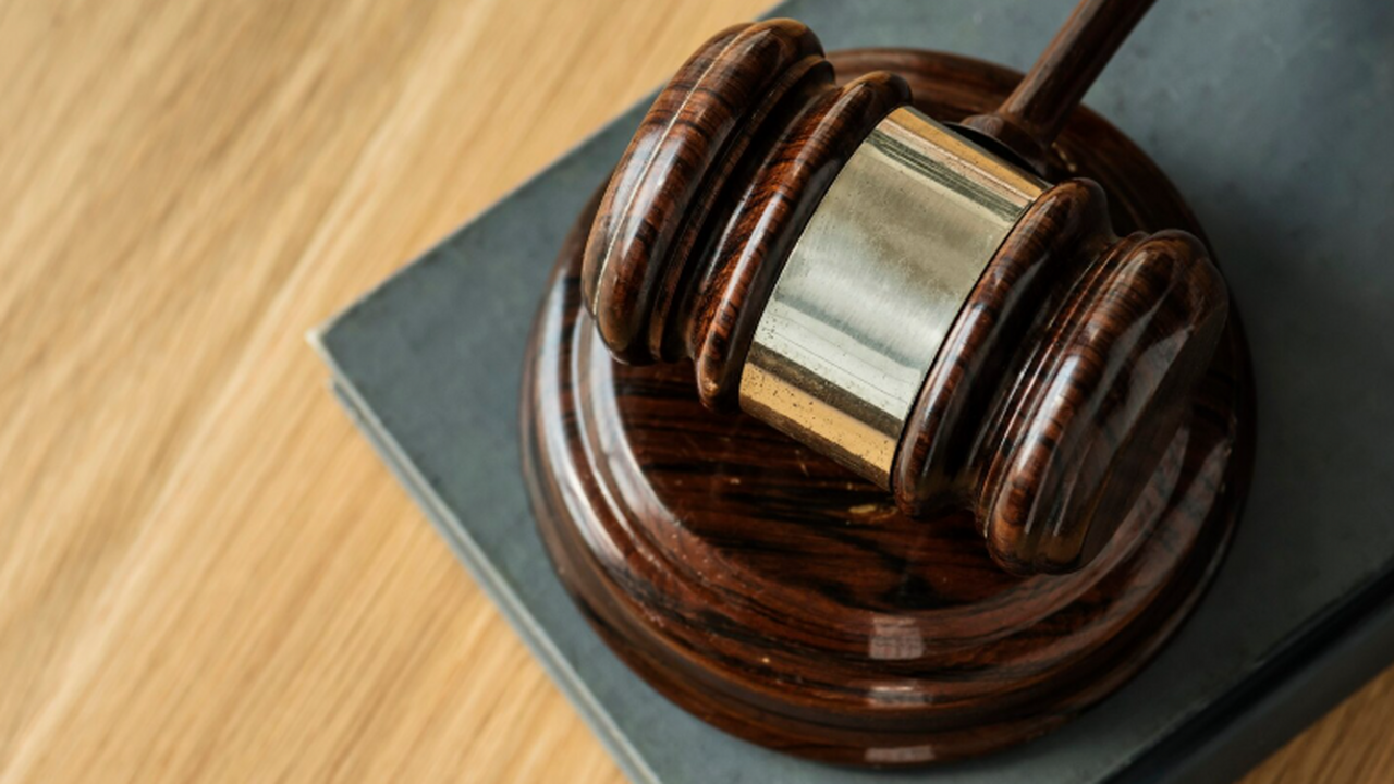 Девочка умерла после многолетней изоляции: мать боялась COVID‑19 В США завершено расследование дела о гибели 14‑...