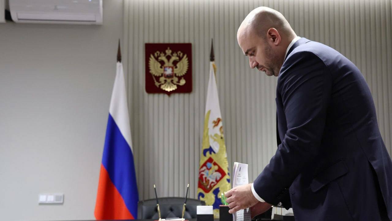 Губернатор вмешался в спор: Вячеслав Федорищев пригласил певца Крида обсудить конфликт с Мизулиной Приглашение опубликовано в Телеграм-канале сама...