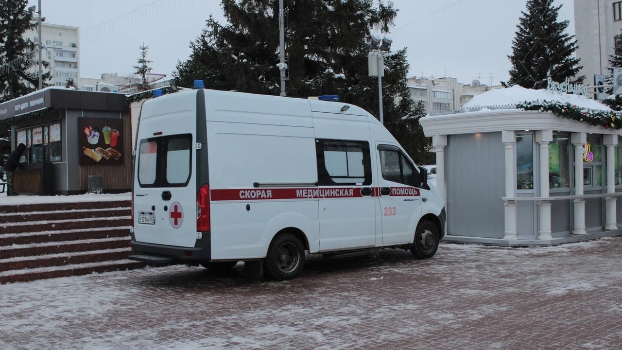 Бригады скорой помощи выезжают прежде всего на ...