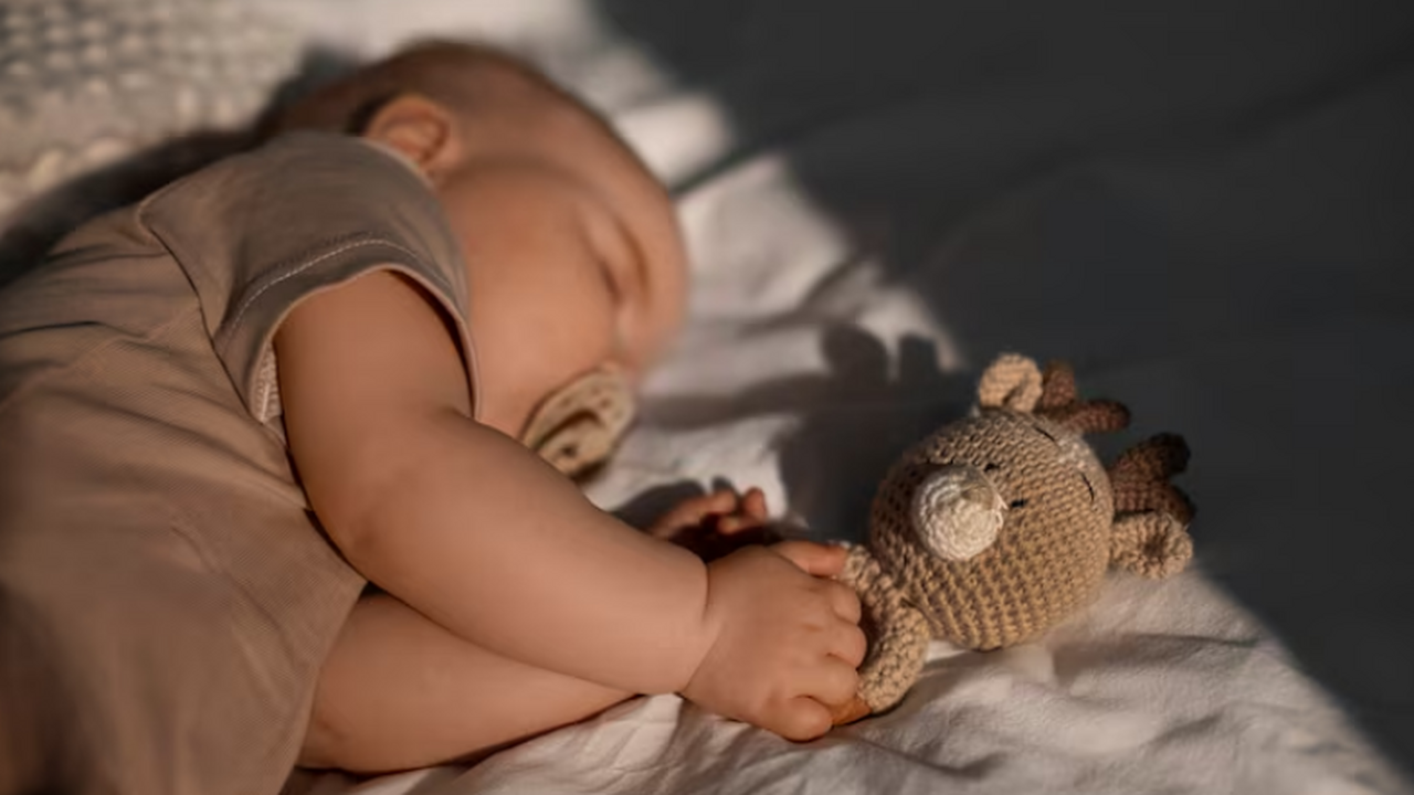 Розовый шум сокращает фазу REM у детей, нарушая...