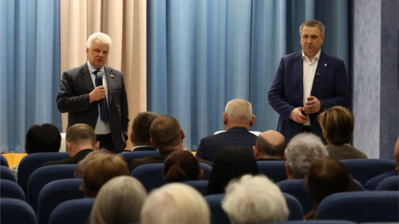 Прошла встреча с жителями микрорайонов Новая Са...