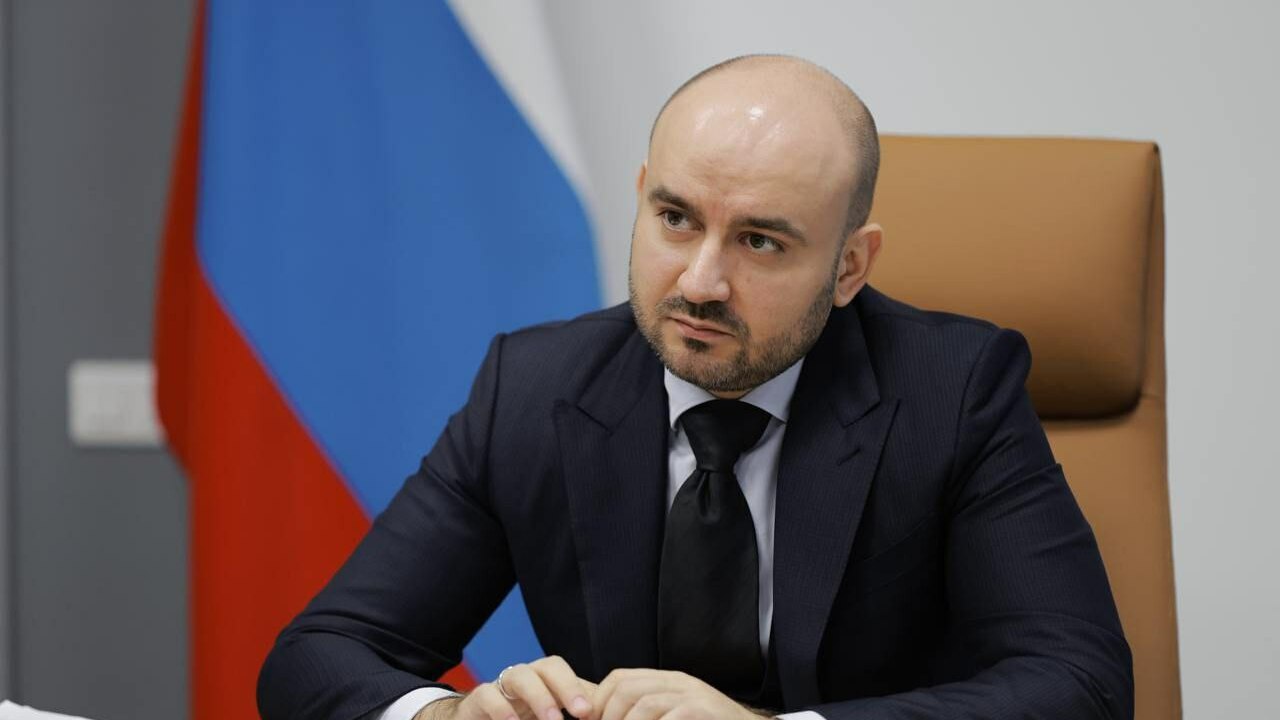 Поздравление губернатора: Вячеслав Федорищев обратился к работникам финансовой сферы в связи с Днем финансиста 8 сентября в России отмечается День Финансиста