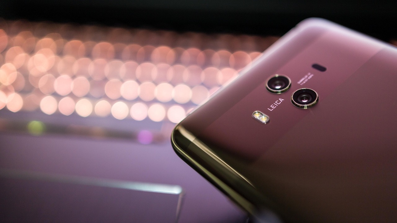 Huawei опережает Samsung: китайская корпорация обошла корейцев по складным смартфонам Huawei предлагает более разнообразные модели с ...