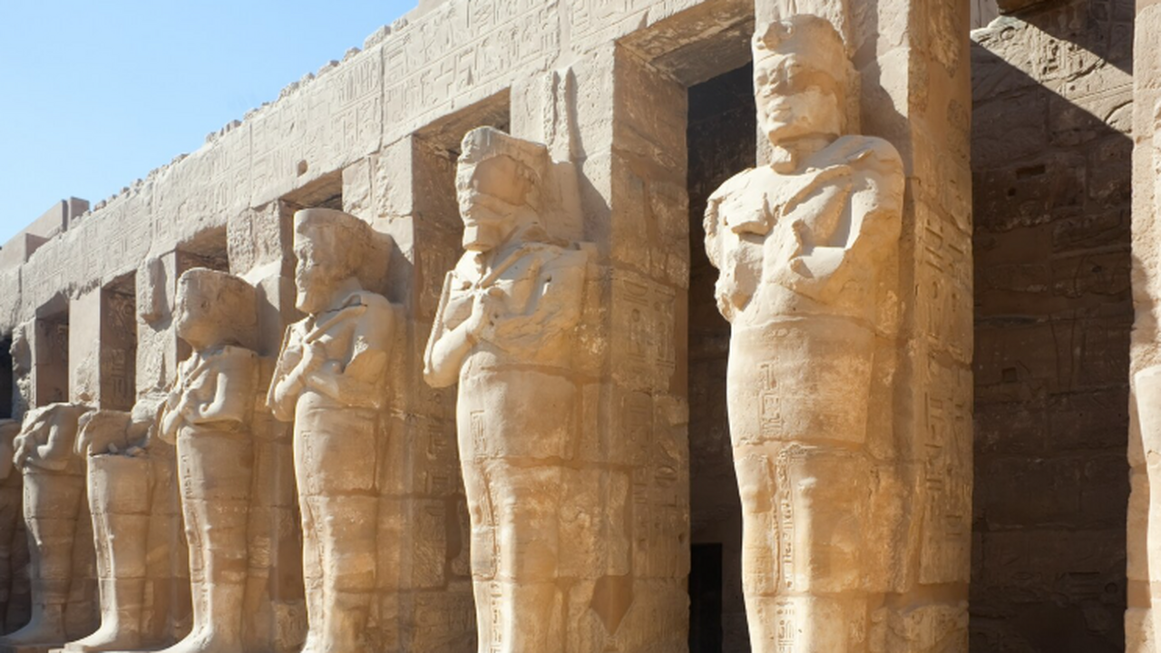 В Египте под древним городом нашли сооружение в...