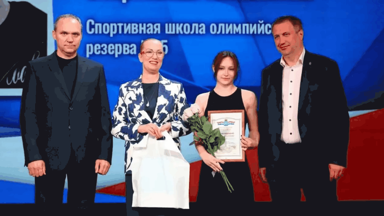В торжественной обстановке мэр Самары Иван Носк...