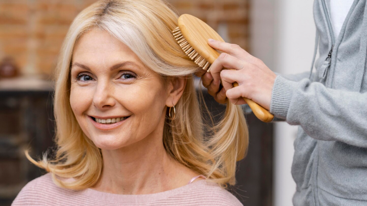 Ученые выяснили, что процессы старения волос пр...