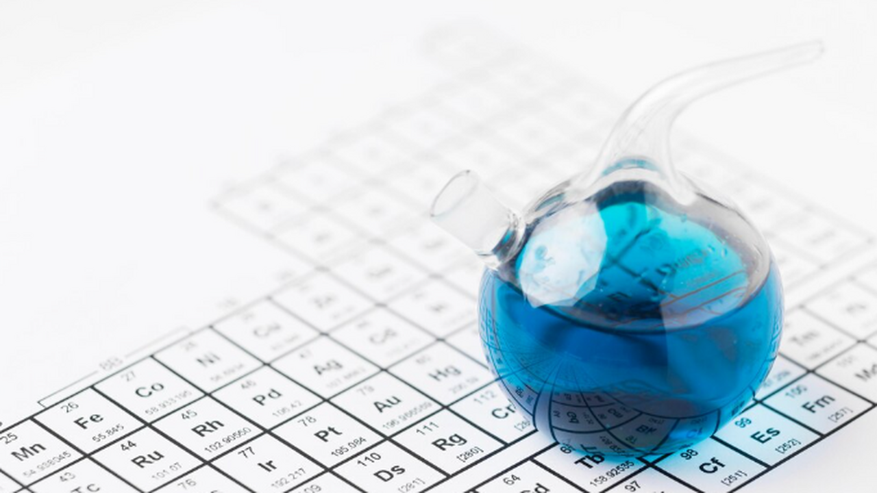 Самая старая таблица Менделеева находится в Рос...