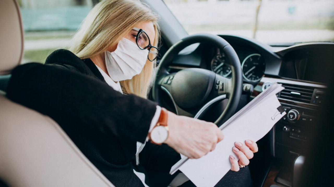 В ГАИ объяснили: зачем инспекторы начали требовать мобильный телефон для осмотра, и что на это отвечать водителю Проверка документов на дороге — рутина. Но когд...