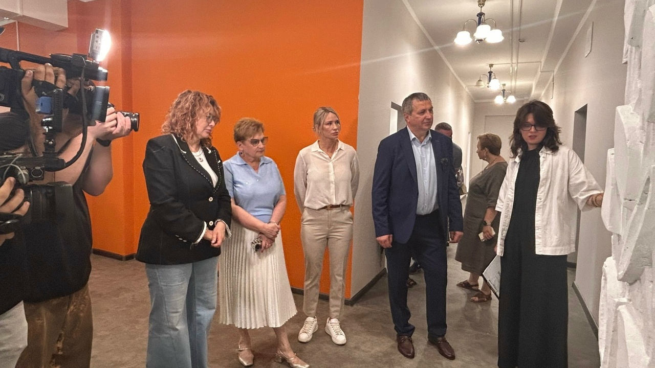 Глава Минкульта Ирина Калягина оценила ремонт библиотек, открывающихся в Самаре В этом году модельные библиотеки появятся не то...