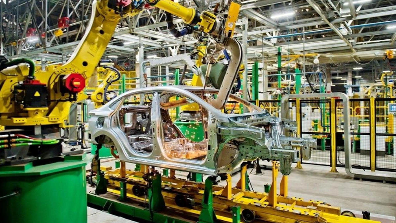 АВТОВАЗ с 29 сентября переходит на четырёхдневк...