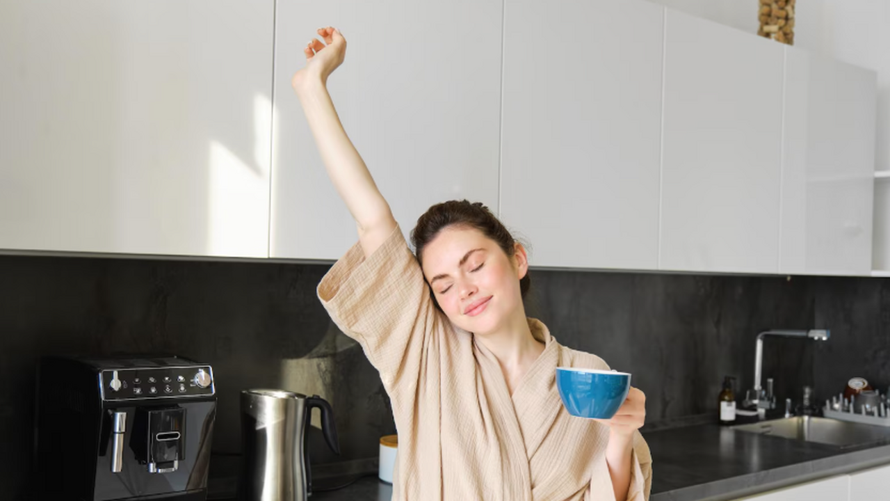 Врач Бузунов ответил, почему мы просыпаемся до будильника сами Проснуться за 5–10 минут до будильника, почувст...