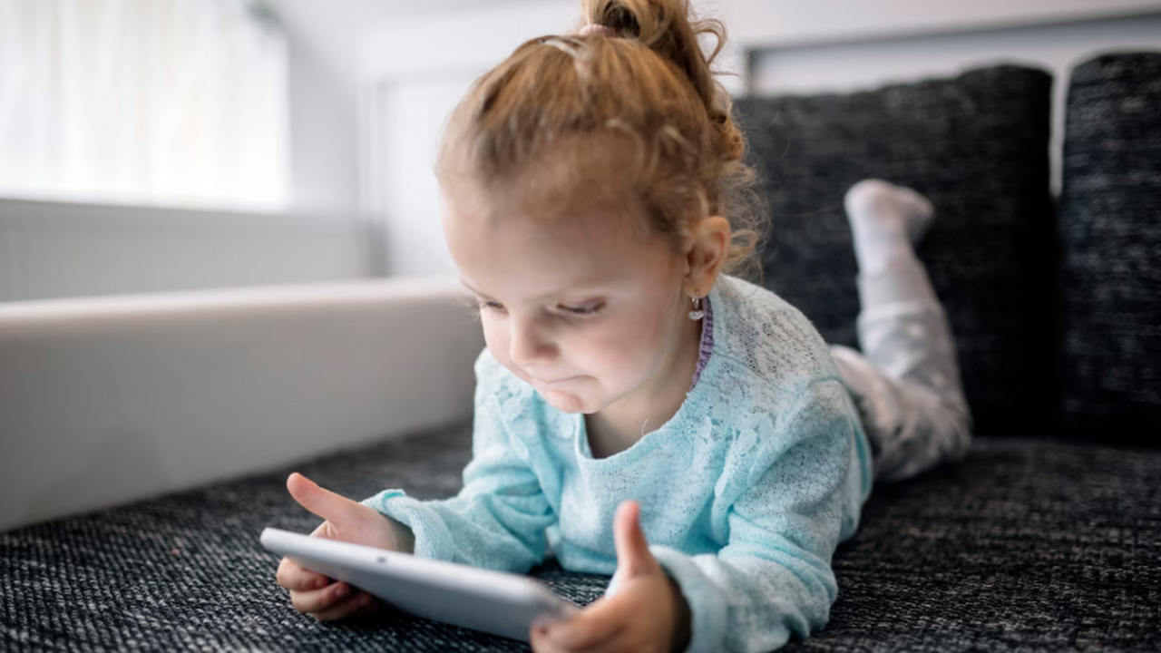 В РФ обсуждается запрет мобильных телефонов для...