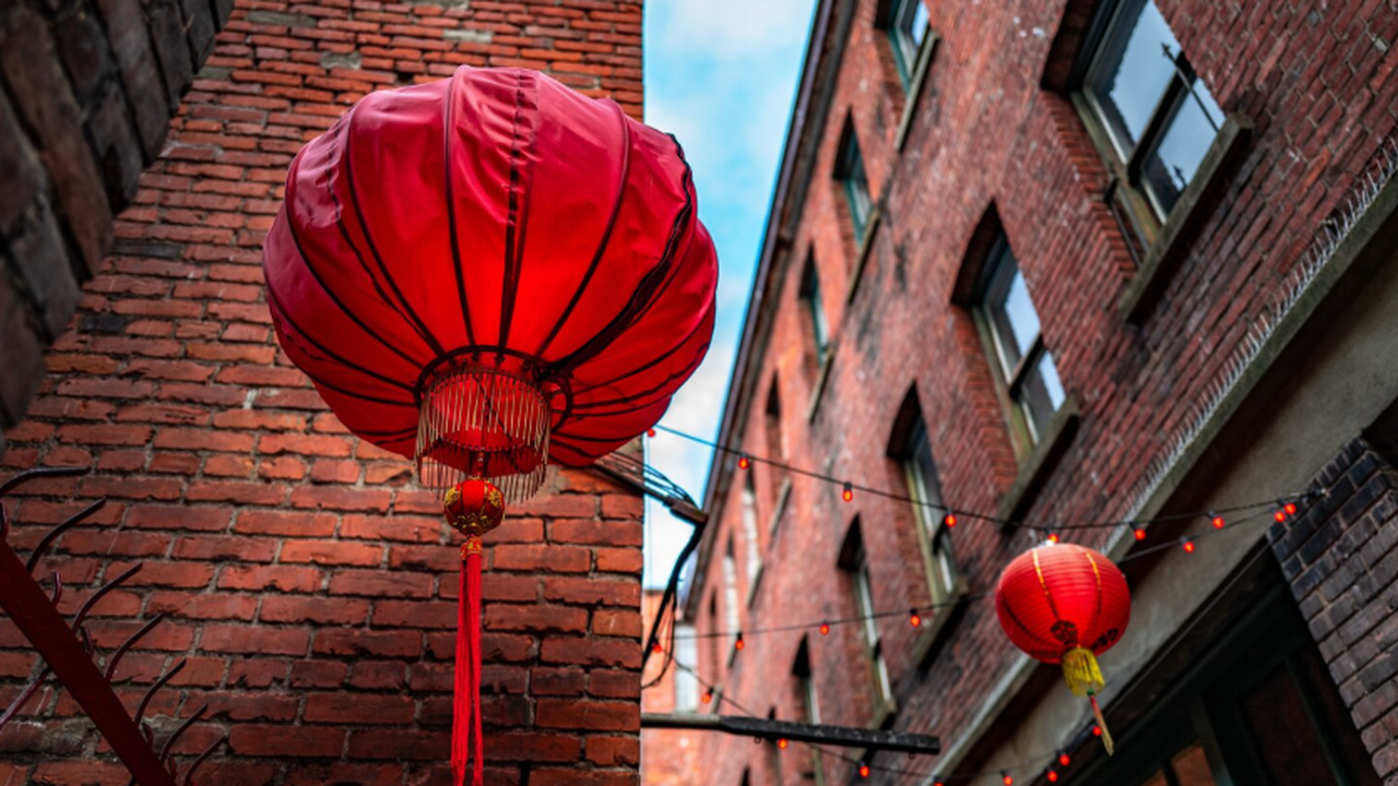 Китай вместо Европы: куда россияне поедут встречать Новый год без виз Новогодние каникулы для россиян всё меньше ассо...