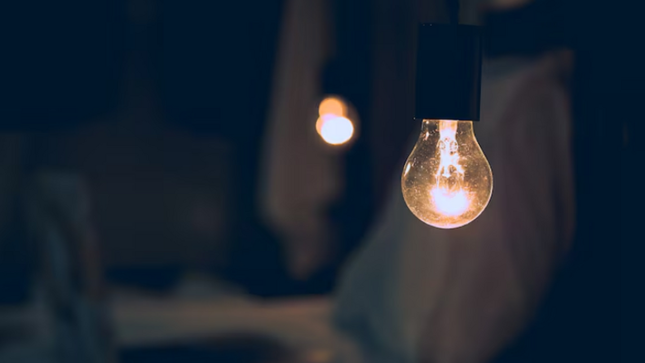 Эксперимент показал, что углеродные нити ламп Э...