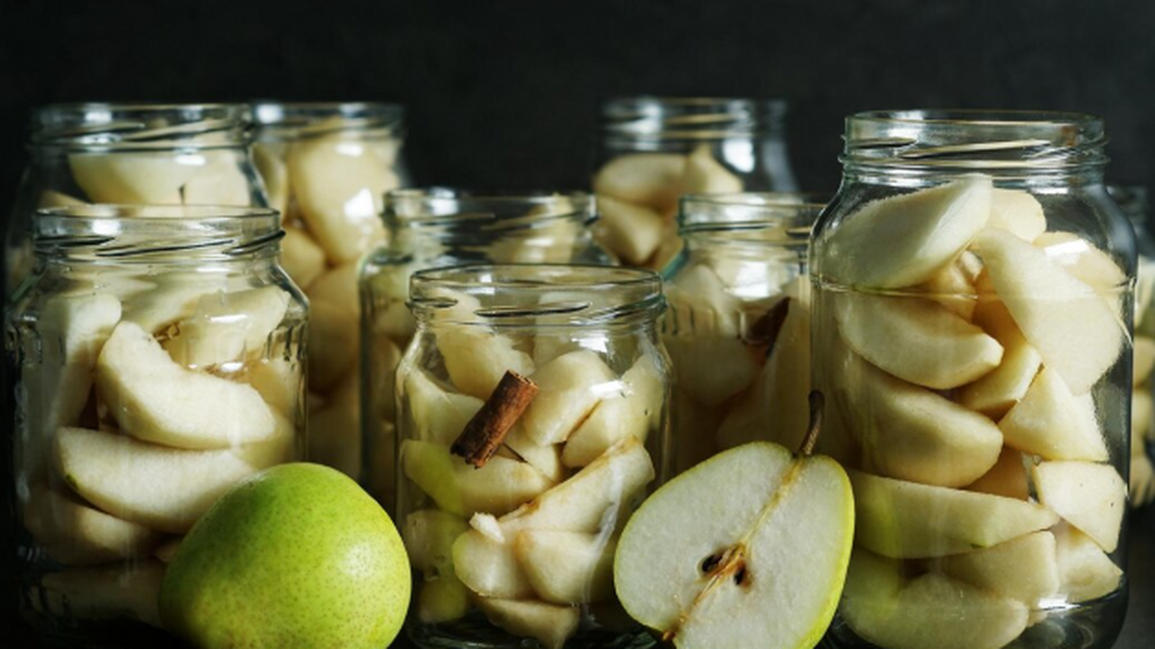 Секреты идеальных моченых яблок: натуральный вкус и витаминный заряд на всю зиму — проверенный рецепт Заготовка, которая пахнет детством и держит вит...