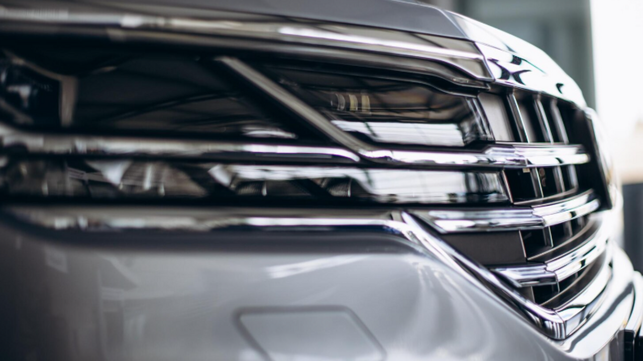 Lynk & Co 900 стал самым популярным кроссовером...