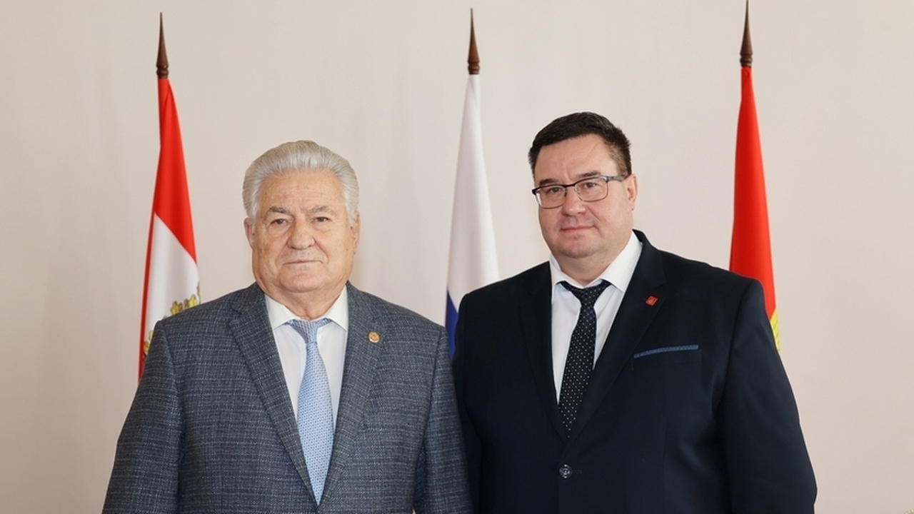 В Чапаевске утвердили нового главу города по итогам конкурсного отбора В губернской думе прошло заседание комиссии по ...