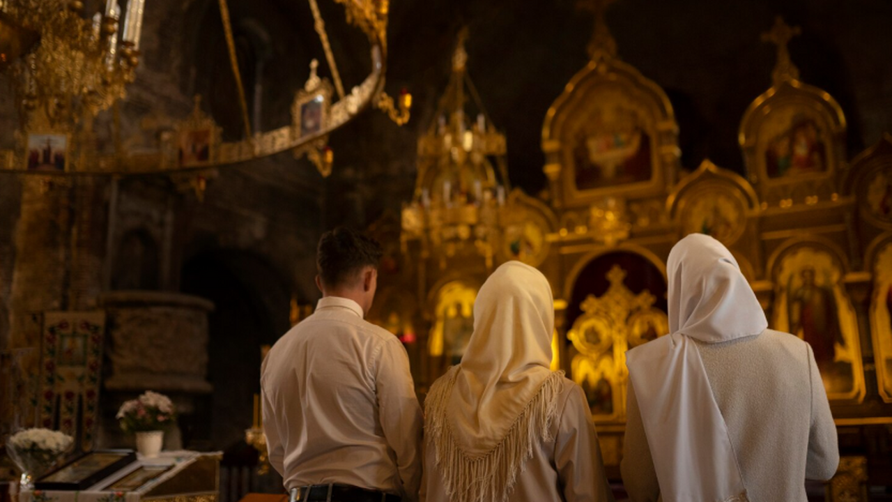 Замироточившая икона Николая II в московском храме связана с намёком на перемены В одном из московских храмов сообщили о мироточ...