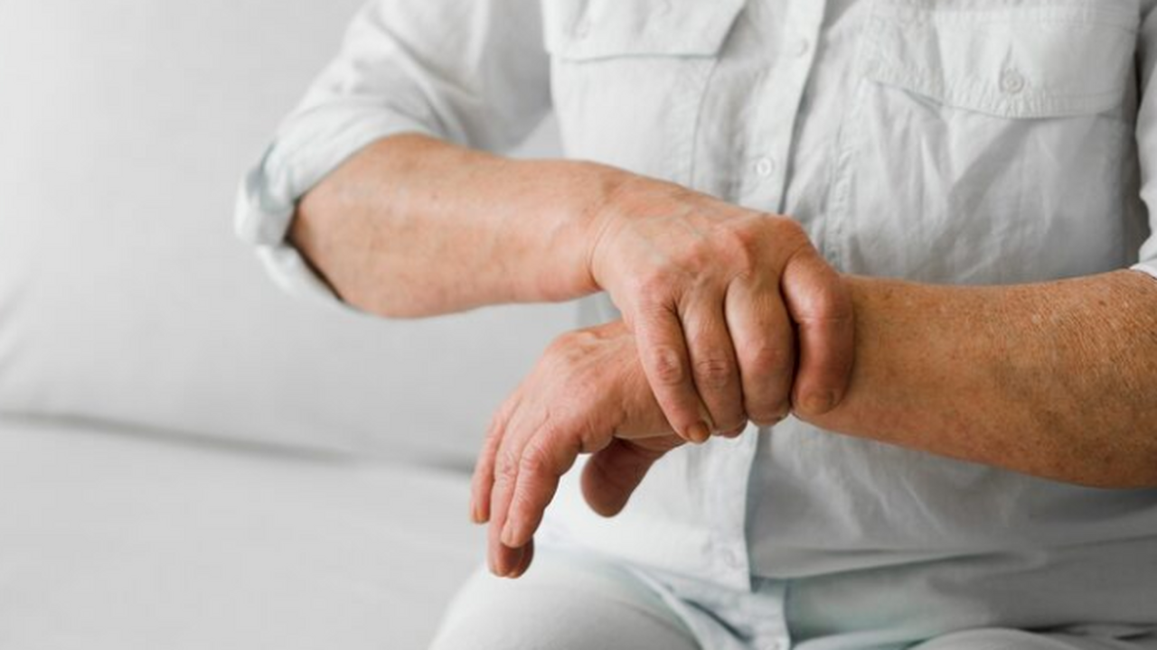 Препарат семаглутид помогает укреплять суставно...