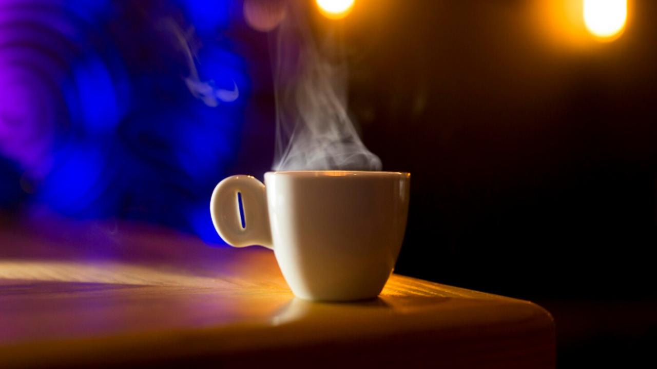 Температура выше 60 °C разрушает зубную эмаль: как пить горячий чай Привычка пить обжигающе горячий чай или кофе зи...