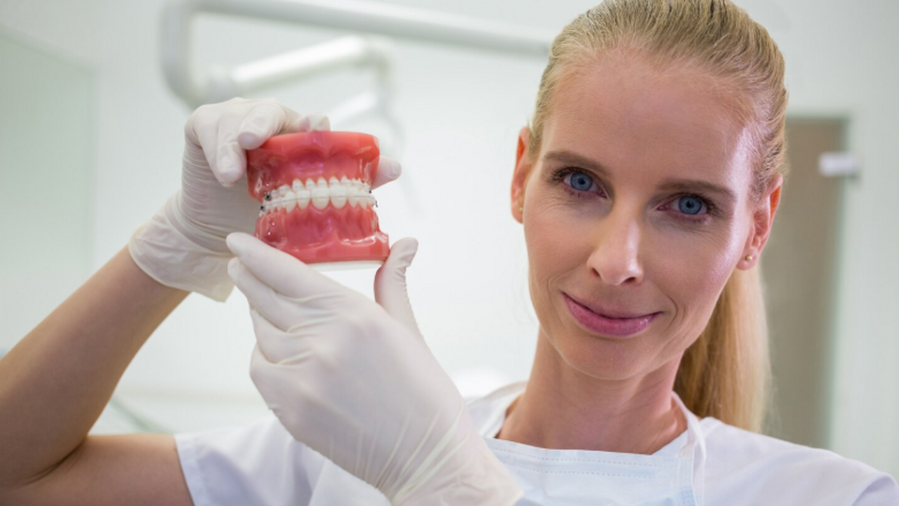 В РФ нашли метод снижения риска отторжения зубных имплантов через витамин D Сеченовские учёные показали, что корректировка ...