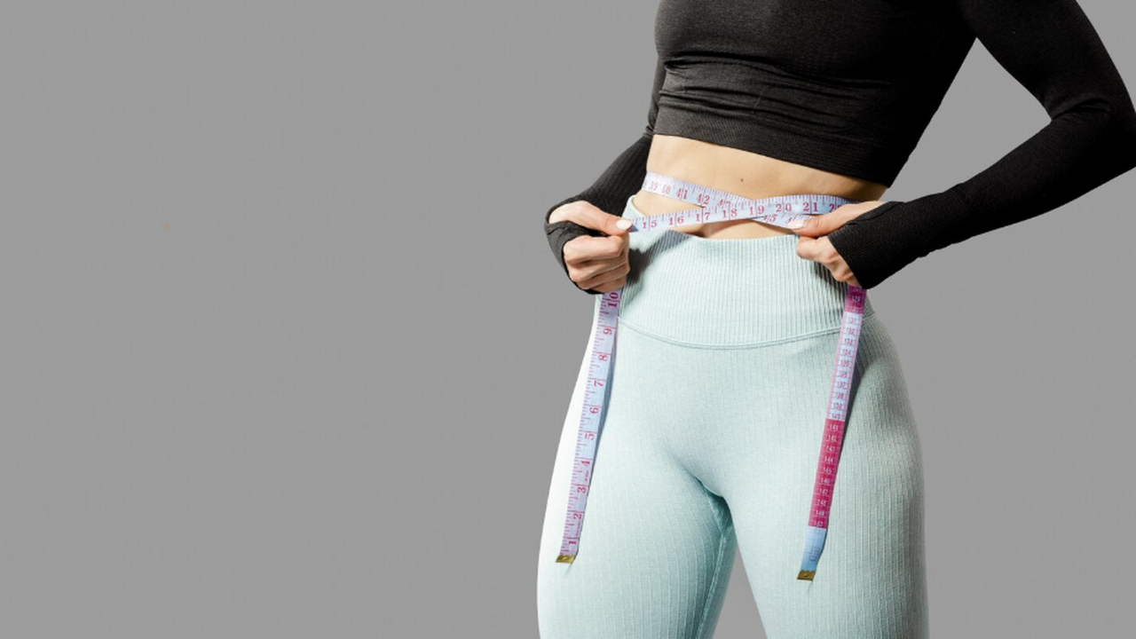 Остеопат Петракова назвала причины выпирающего живота у стройных людей Остеопат Петракова рассказала, почему живот мож...