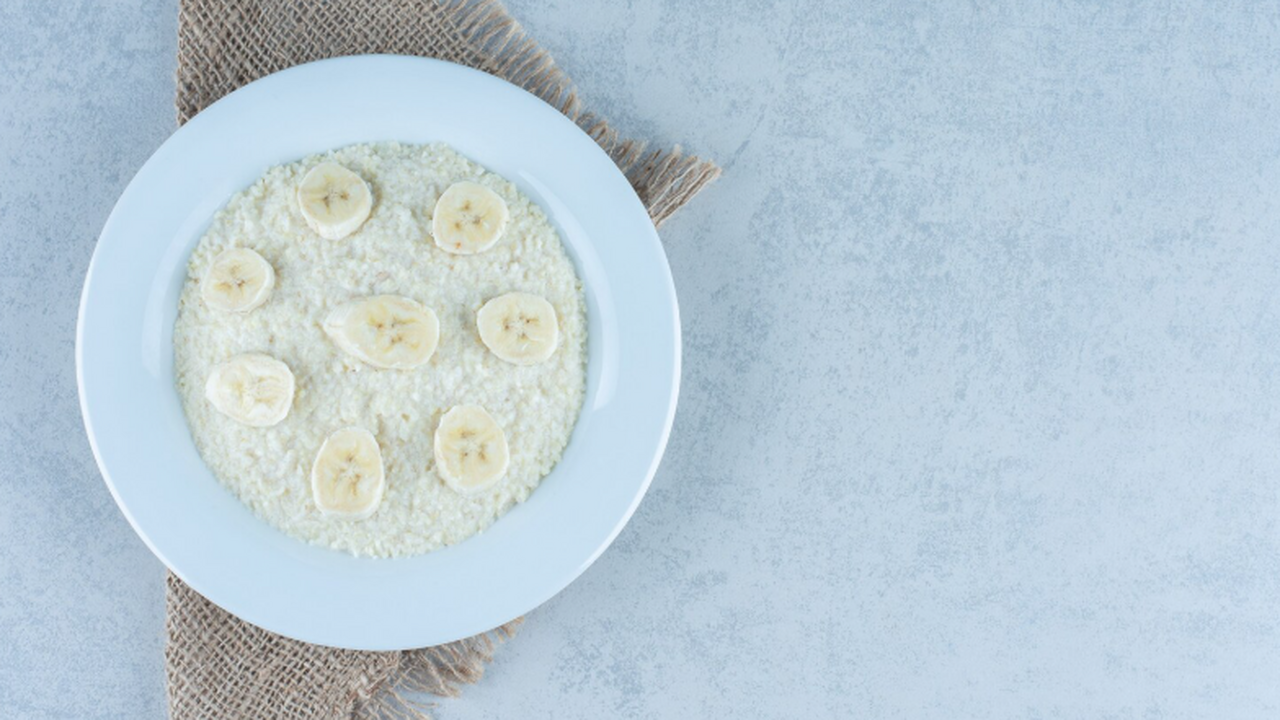 Диетолог Серегина: манная каша не подходит для здорового утреннего питания Диетолог Алла Серегина рассказала, что манная к...