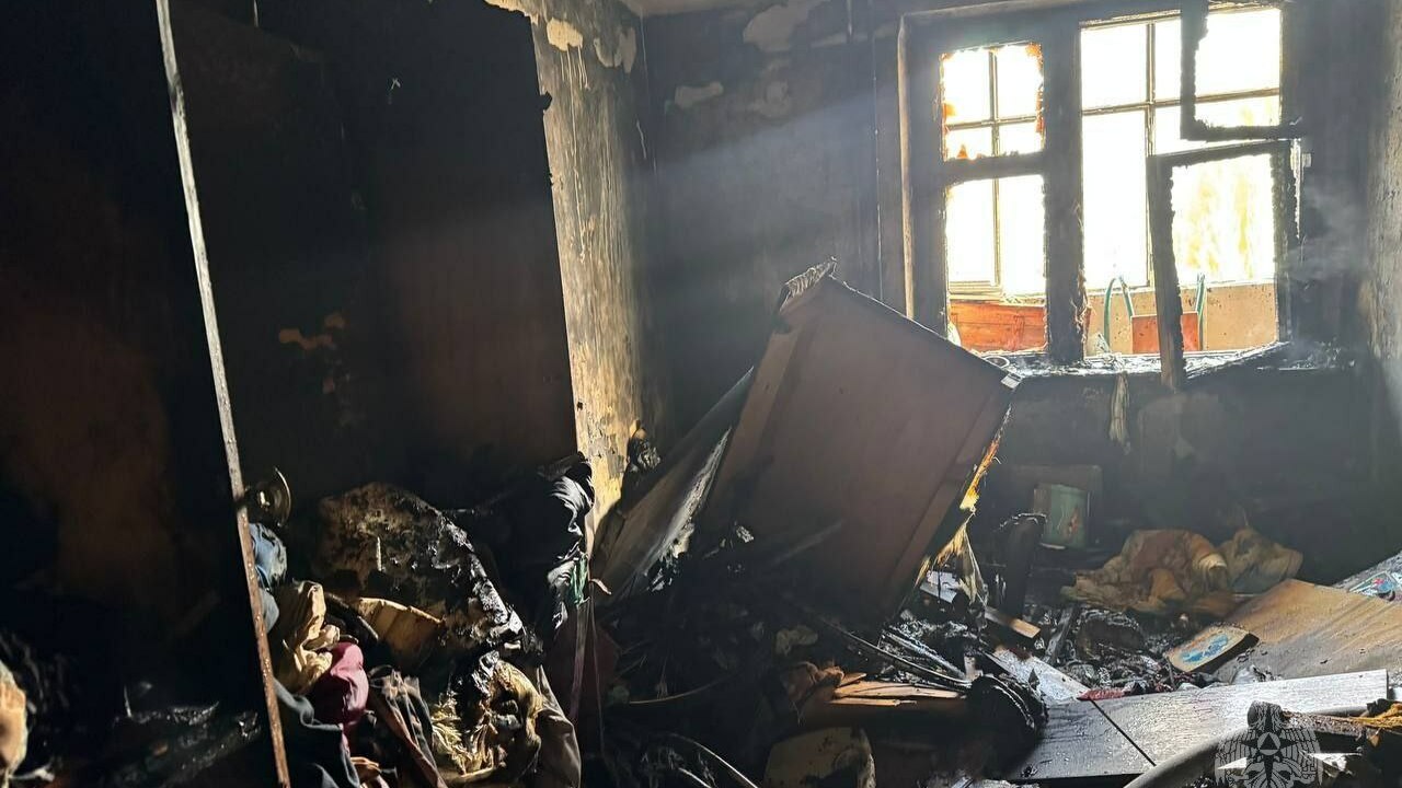 В Тольятти пожарные ликвидировали возгорание в квартире за 17 минут Возгорание началось от упавшей зажженной лампады