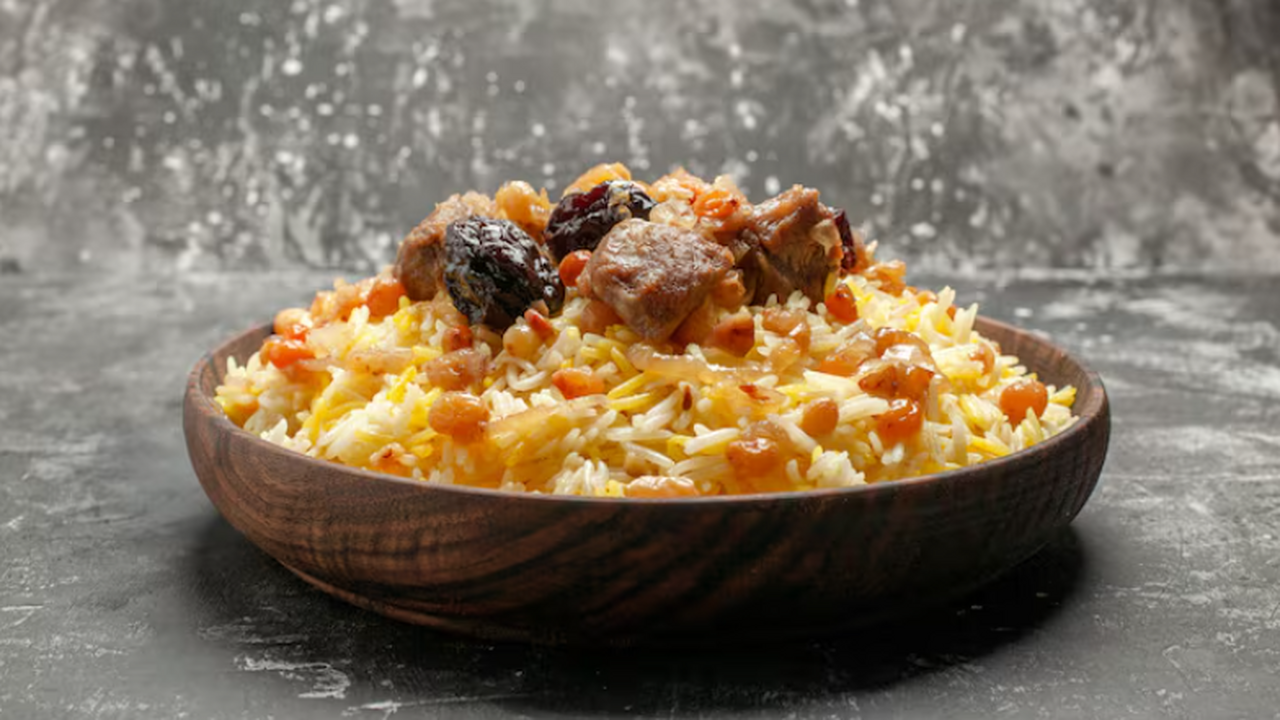 Гепатолог Васильева предупредила: с пловом нельзя есть майонезные салаты Татьяна Васильева объяснила, какие продукты нел...