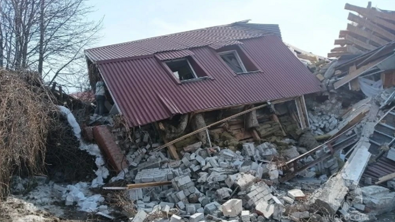 В результате взрыва дом был полностью уничтожен