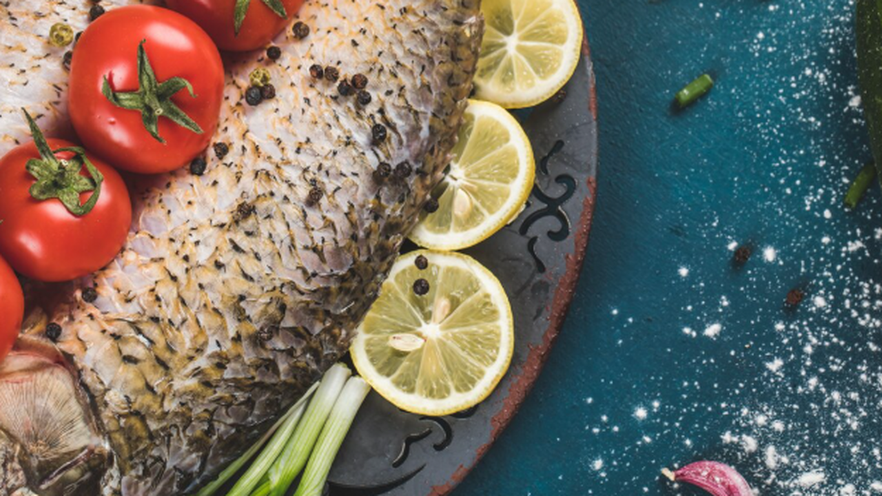 Прожарка рыбы без брызг и запахов: простые лайфхаки — как готовить без стресса и лишней уборки Жарка рыбы не обязана превращать кухню в поле б...