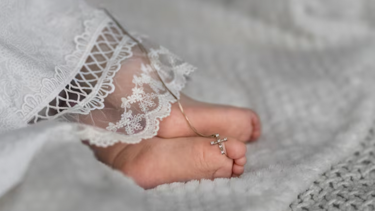 Священник: детям от суррогатных матерей могут отказать в крещении Настоятель храма рассказал о позиции Церкви по ...