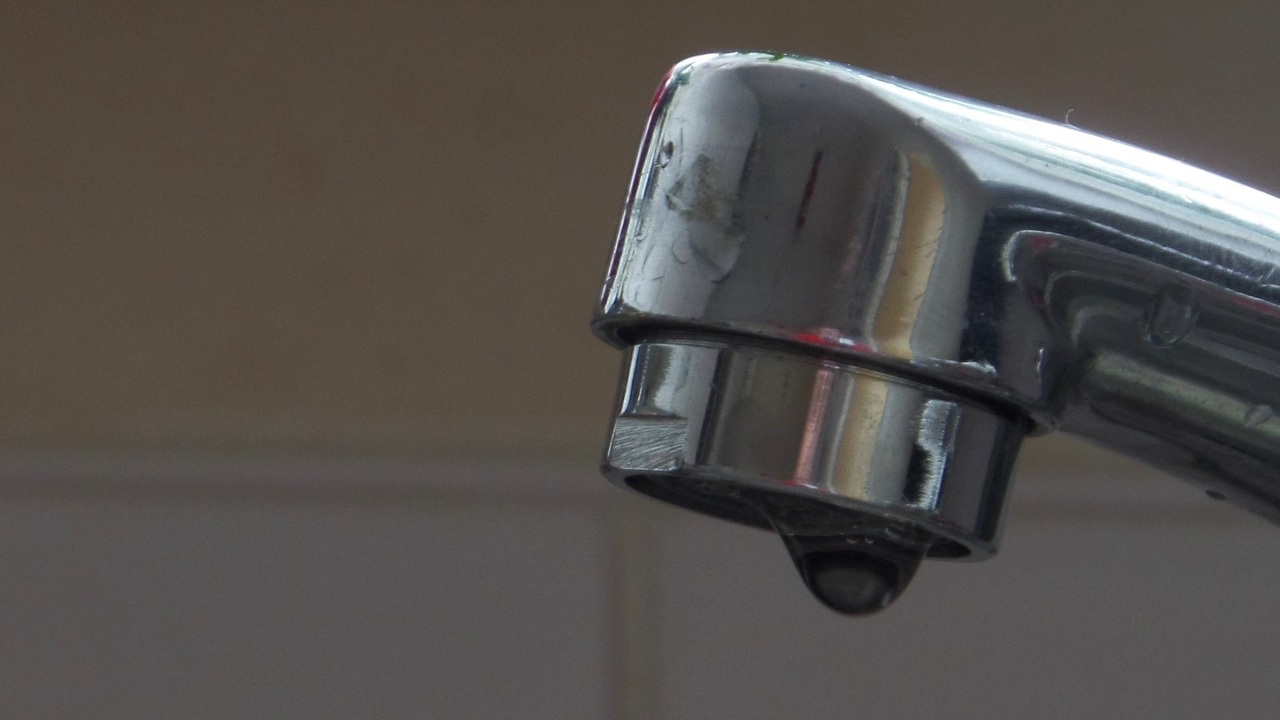 Вода в Самарской области в 2026 году подорожает дважды: рост на 15% Комитет по тарифам опубликовал постановление о ...