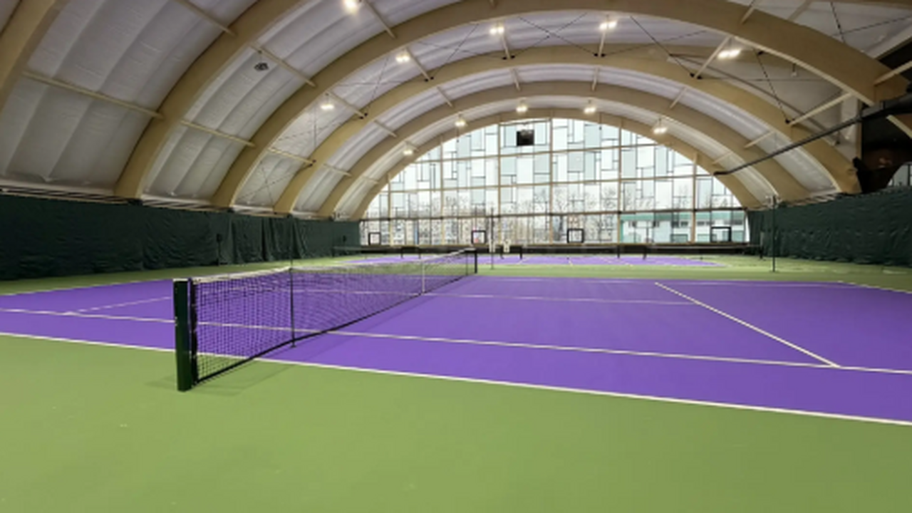 В Тольятти открыли футбольный манеж и теннисный комплекс Об этом в своем МАХ-канале рассказал Илья Сухих