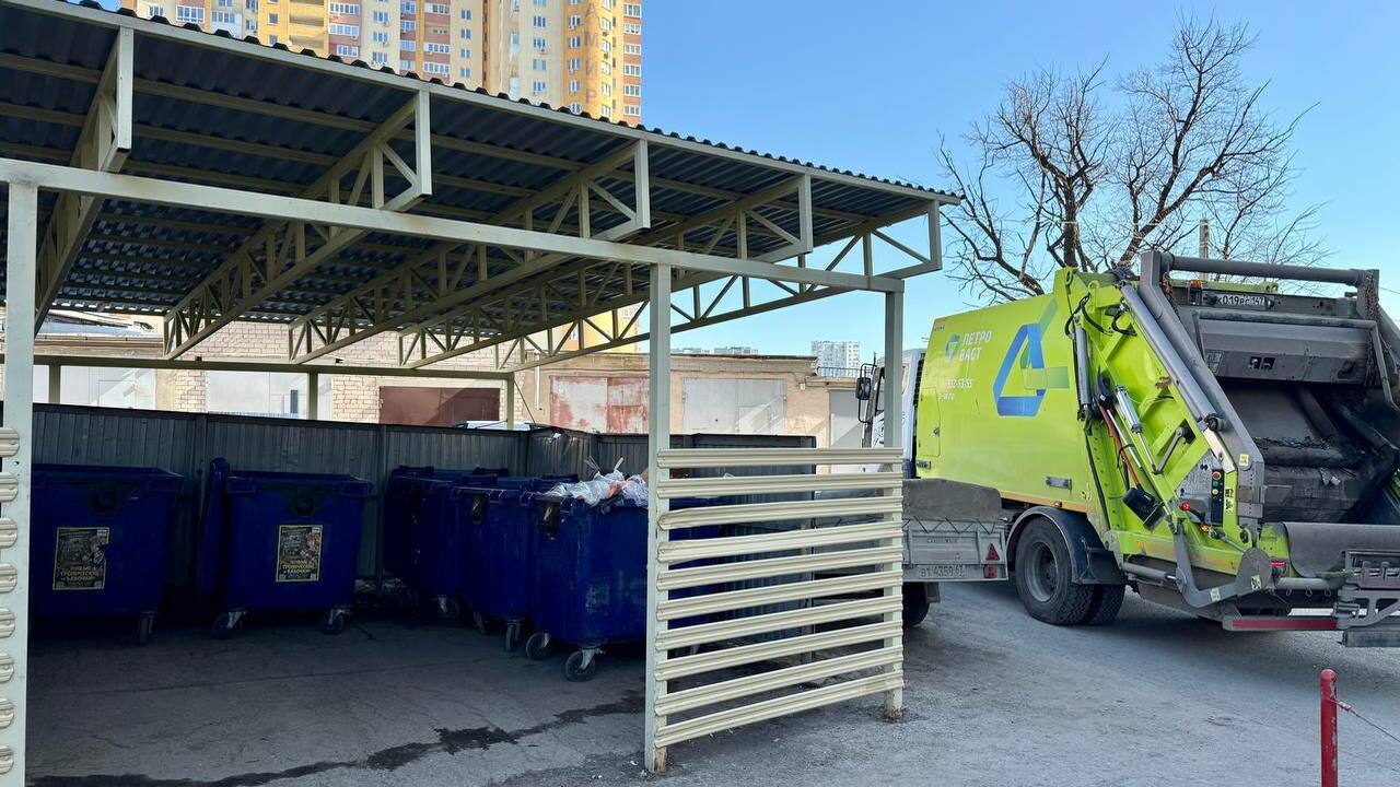 Организованные контейнерные площадки обязаны им...