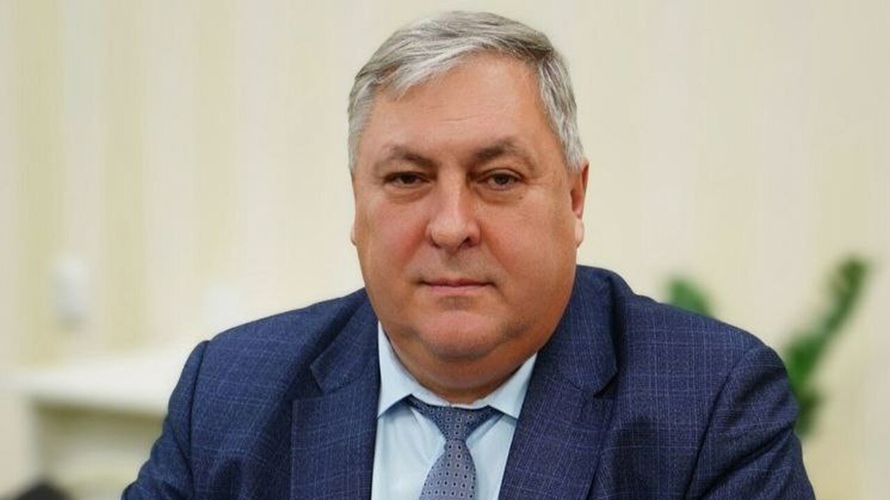 Губернатор уволил главу Кинельского района из‑за состояния закладного камня В Самарской области губернатор Вячеслав Федорищ...