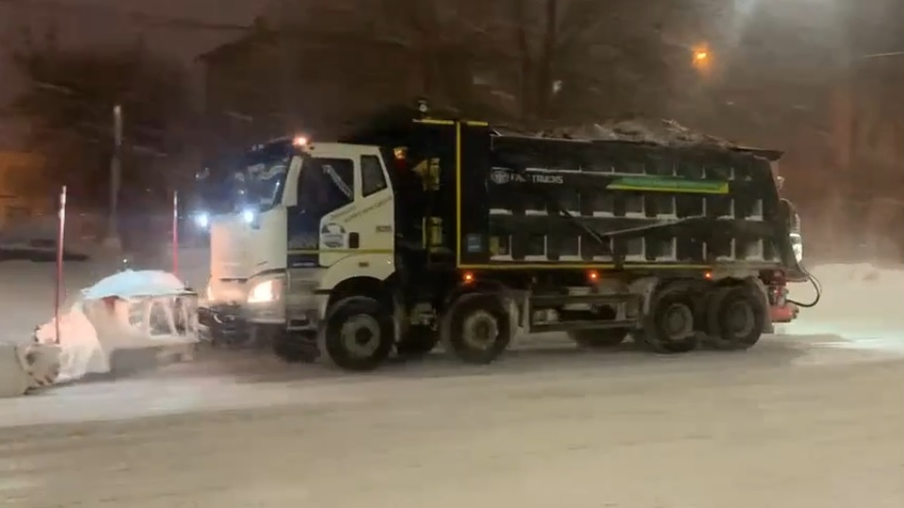 На основных дорогах города задействовано 95 еди...