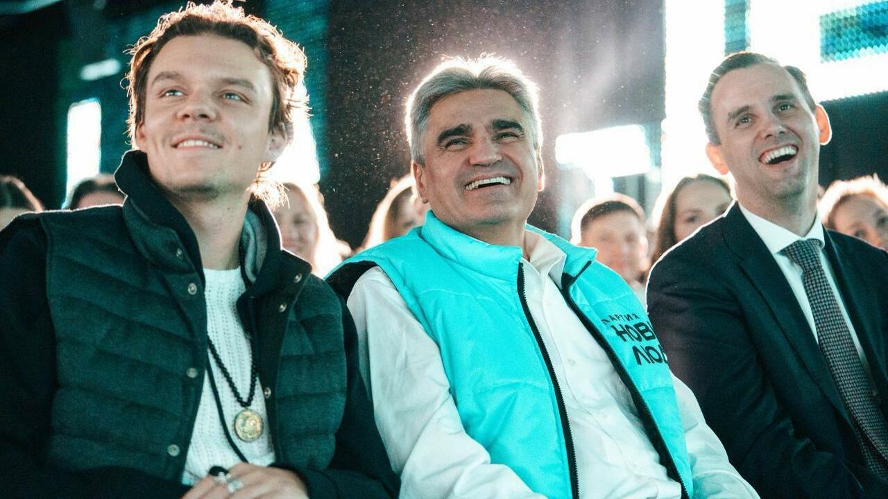 Партия «Новые люди» провела форум «Взгляд в буд...