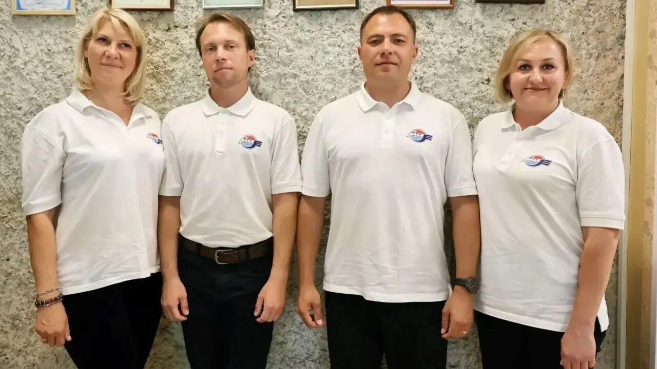Результаты выступления участники обсудили с дир...