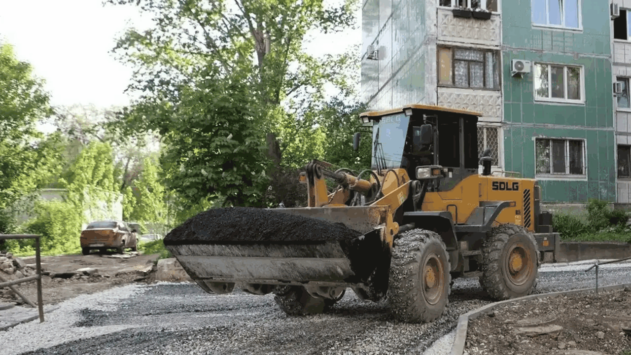 В Самаре начали благоустраивать 14 дворов В рамках национального проекта в Самаре стартов...