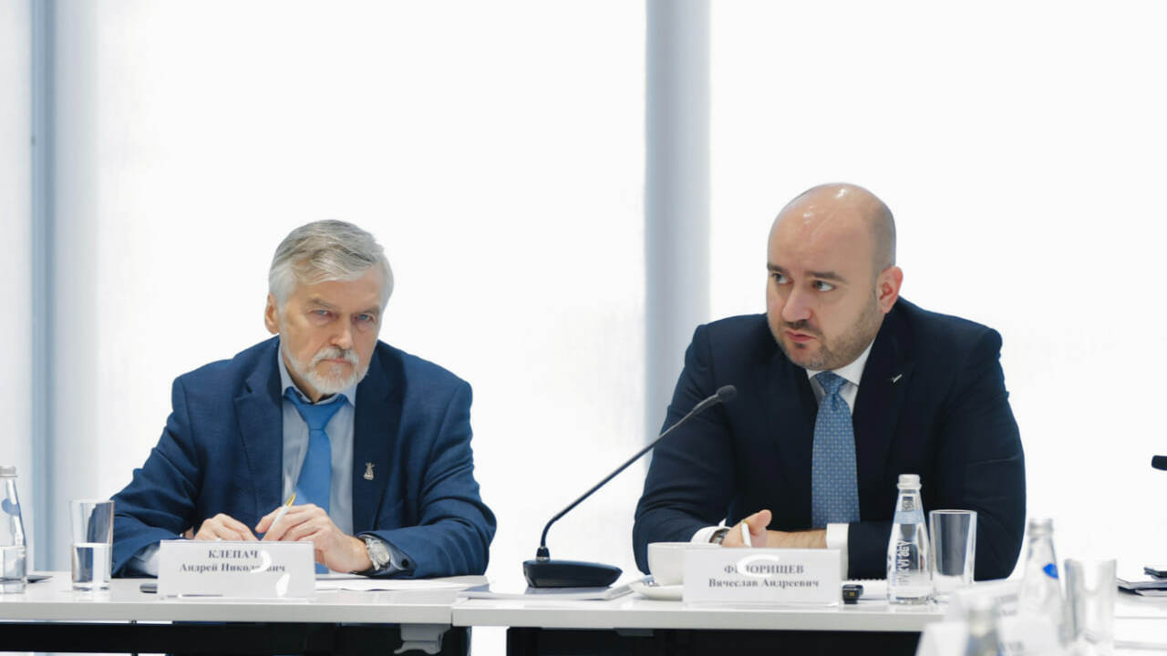 Сегодня в Москве губернатор Самарской области, ...