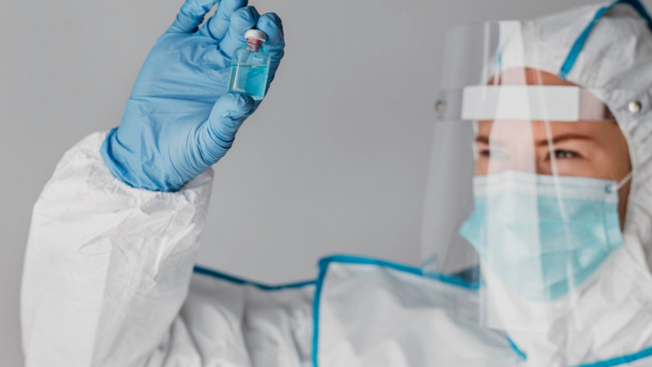 Вирусолог Елена Малинникова в интервью ТАСС рас...